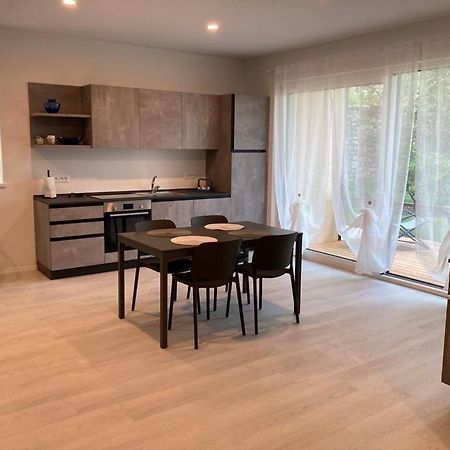 La Casa Sul Lago Apartments - Lemon Tree Apartment Лимоне-суль-Гарда Экстерьер фото