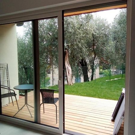 La Casa Sul Lago Apartments - Lemon Tree Apartment Лимоне-суль-Гарда Экстерьер фото