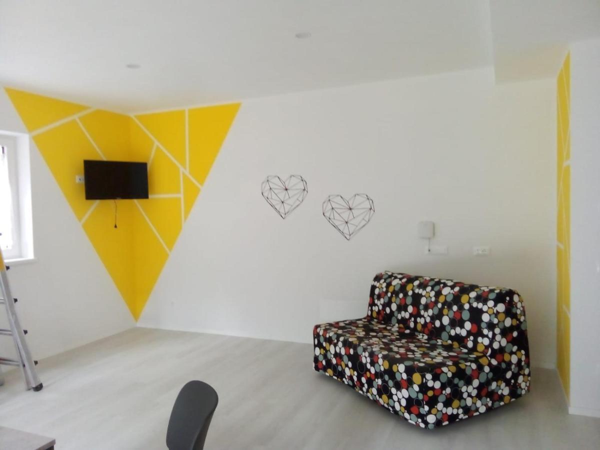 La Casa Sul Lago Apartments - Lemon Tree Apartment Лимоне-суль-Гарда Экстерьер фото